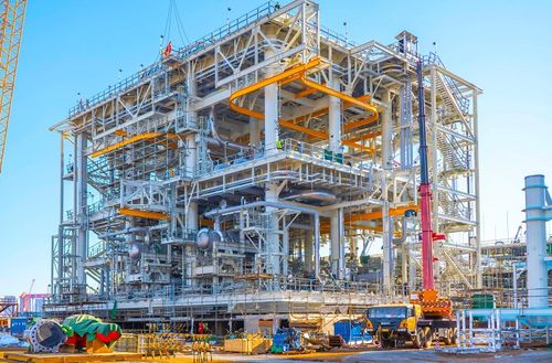 中企承建加拿大LNG工廠交付首個核心工藝模塊，工程建設(shè)穩(wěn)步推進(jìn)